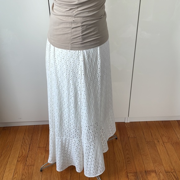 Lane Bryant Skirt in White Size-10/12 - Picture 3 of 14